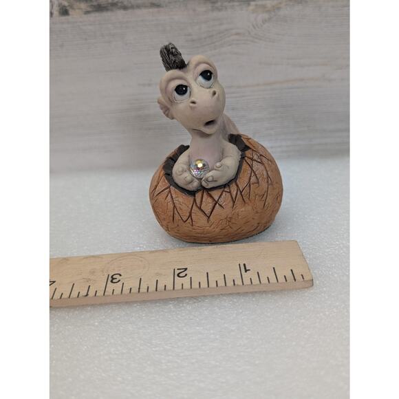 Vintage Panton Tokkel Dragon Baby Figurine 1988 Made in England Crystal Resin - Picture 9 of 11